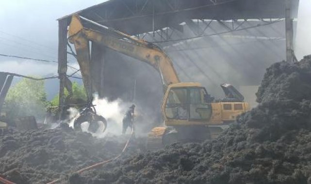 Kocaeli'de geri dönüşüm fabrikasındaki yangın; soğutma çalışması sürüyor