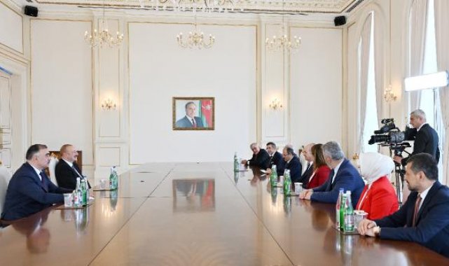 Kurtulmuş, Cumhurbaşkanı Aliyev ve Başbakan Esedov ile görüştü