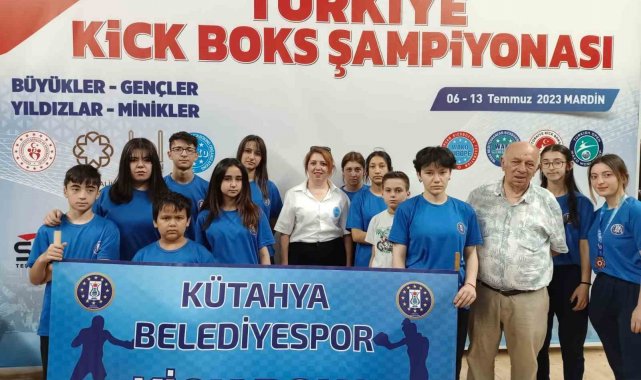 Kütahya Belediyespor Kick Boks takımından Türkiye derecesi