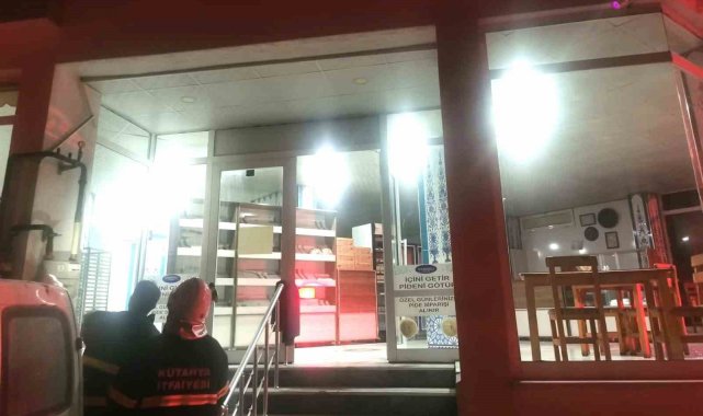 Kütahya'da bir pide fırınında doğalgaz sıkışması sonucu patlama meydana geldi
