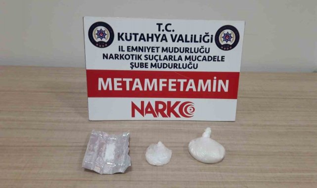 Kütahya'da durdurulan araçta uyuşturucu ele geçirildi