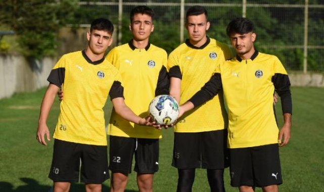 Manisa FK'ya taze kanlar