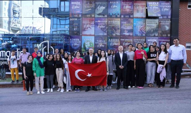 Mardin Valisi Demirtaş: "Gençlerimizin her zaman yanında olmaya devam edeceğiz"