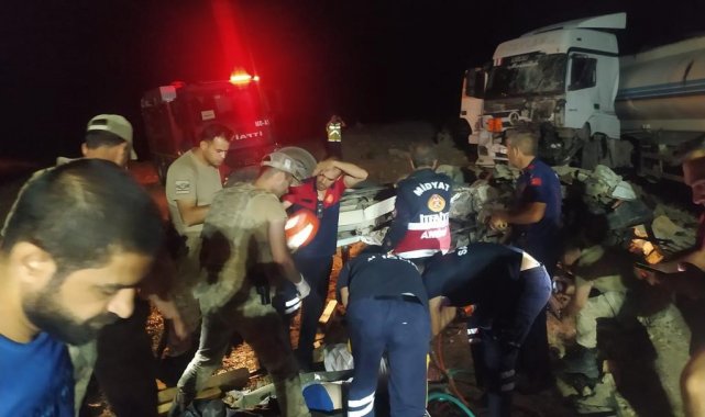 Mardin'de tanker ile kamyonet kafa kafaya çarpıştı: 1 ölü, 2 yaralı