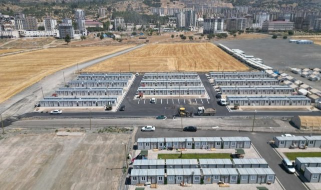 Melikgazi'nin yardım eli depremzedelerin gönüllerine uzanmaya devam ediyor