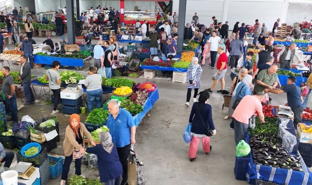 Merkezefendi'nin modern pazar yelerinde en iyi şekilde hizmet veriliyor