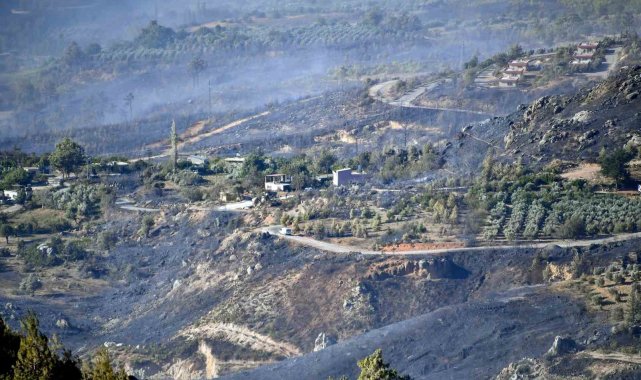 Mersin itfaiyesi, Gülnar'daki yangın söndürme çalışmalarına katıldı