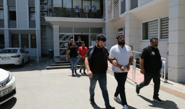 Mersin'de 3 aracı kundaklayan 4 şüpheli yakalandı