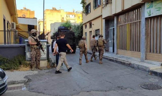 Mersin'de DEAŞ'a şafak operasyonu