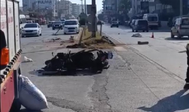 Mersin'de refüje çarpan motosikletteki 2 arkadaş öldü