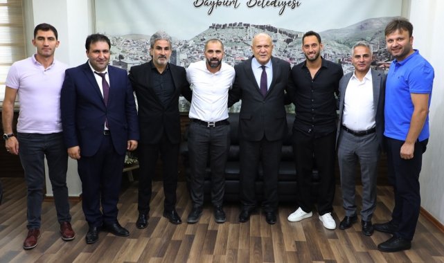 Milli futbolcu Çalhanoğlu, baba ocağında