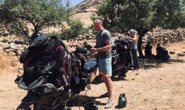 Motosikletle dünya turuna çıkan Alman çift, Mardin'de