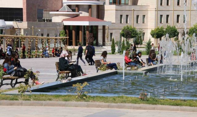 NEVÜ'den YKS adaylarına rehberlik Hizmeti