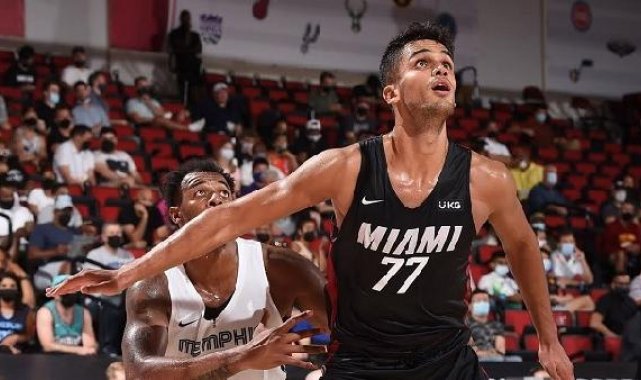 Ömer Faruk Yurtseven Utah Jazz'da