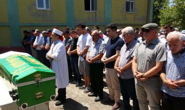Organları 5 kişiye umut olan devlet sanatçısı son yolculuğuna uğurlandı