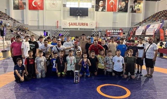 Orhanelili güreşçiler Türkiye'de 8'inci oldu