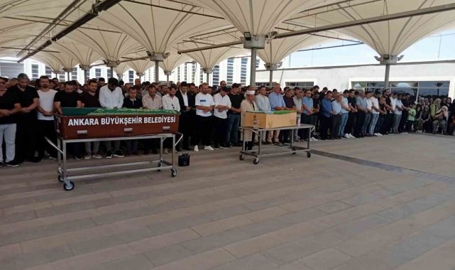 Otobüs altında kalarak can veren 4 yaşındaki minik Zeynep son yolculuğuna uğurlandı