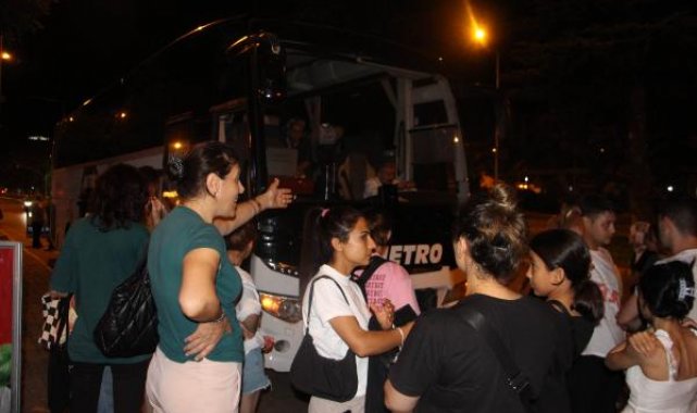 Otobüs arızalandı, 40 yolcu mağdur oldu; saatlerce beklediler