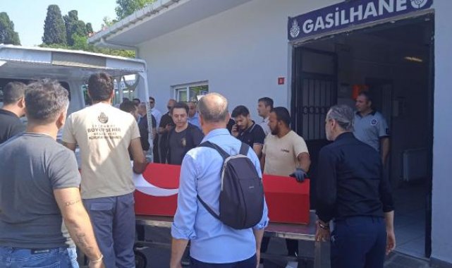 Özkan Uğur'un cenazesi Karacaahmet Gasilhanesi'nden alındı