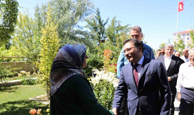Protokolden 15 Temmuz şehidinin ailesine ve mezarına ziyaret