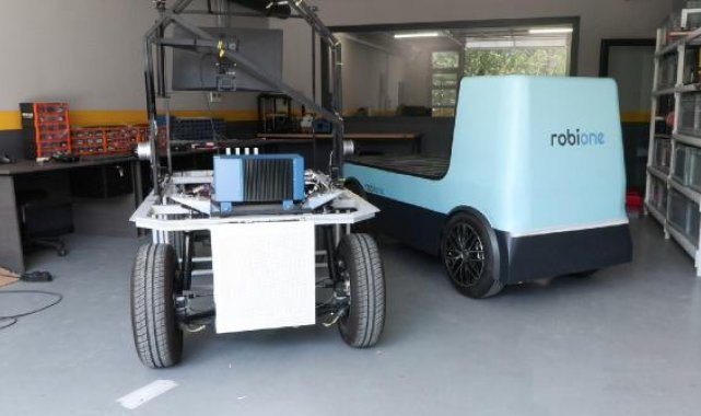"Şehir içi araç trafiğinde kullanılabilecek Türk robotlar ürettik"