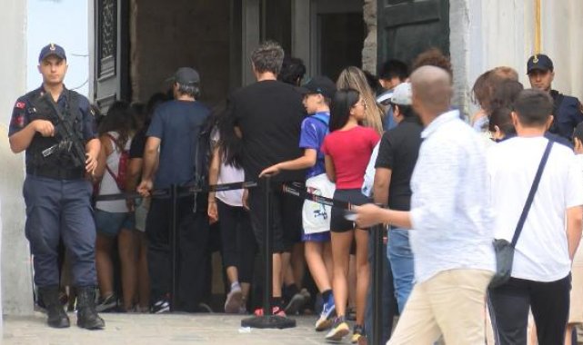 Restorandaki yangın sonrası Topkapı Sarayı'na ziyaret
