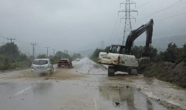 Sakarya'da sağanak hayatı olumsuz etkiledi