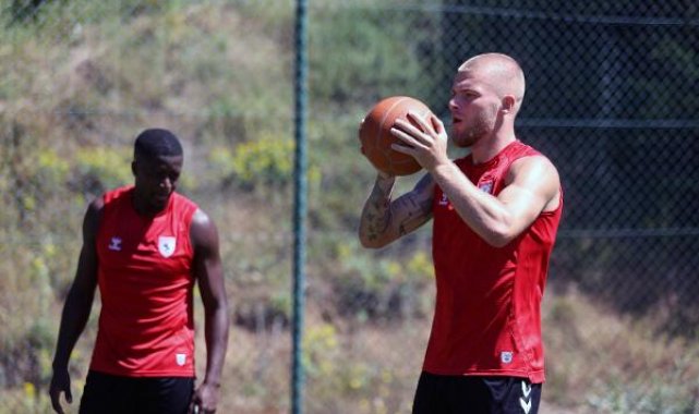 Samsunsporlu Rick Van Drongelen: Süper Lig fiziksel güç gerektiren bir lig