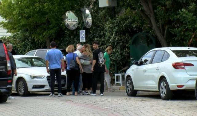 Sanat dünyasından Özkan Uğur'un ailesine taziye ziyareti