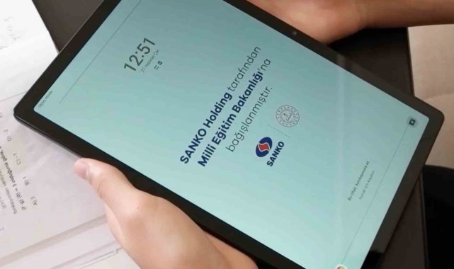 SANKO Holding depremden etkilenen öğrencilere 5 bin adet tablet bağışladı