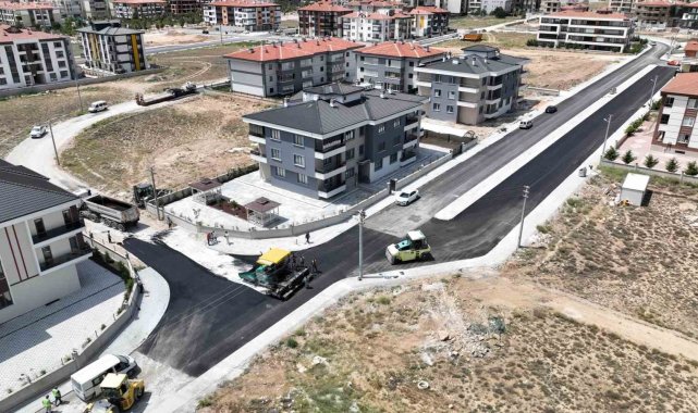 Selçuklu'da asfalt sezonu yoğun tempoda devam ediyor