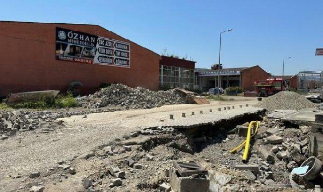 Selde zarar gören atölyedeki 22 bin ayakkabı güneşte kurutuluyor - Yeniden