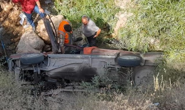 Siirt'te şarampole yuvarlanan aracın sürücü hayatını kaybetti