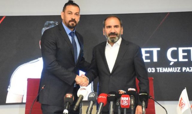 Sivasspor, Servet Çetin ile sözleşme imzaladı