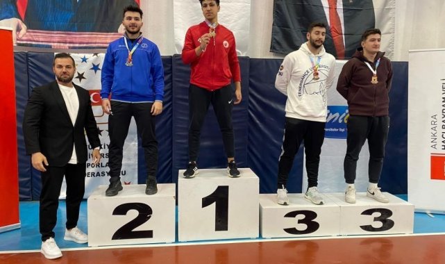 Sporcular, Anadolu Üniversitesini bu yıl da başarıyla temsil etti