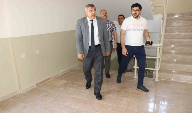 Sünnetci, yaz döneminde okulları inceliyor
