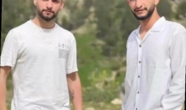 Tatil dönüşü kazada ölen 2 arkadaş toprağa verildi