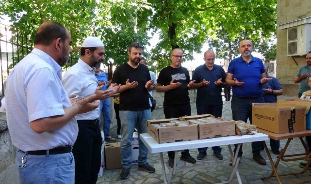 Tavşanlı'da 15 yıldır devam eden aşure ikramı geleneği