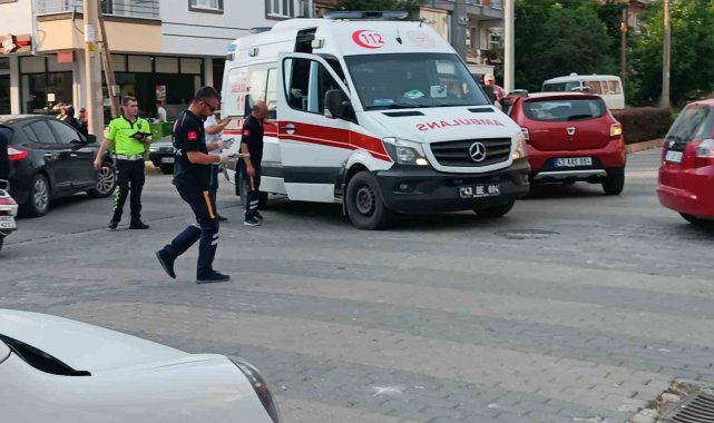 Tavşanlı'da trafik kazası 1'i çocuk 5 yaralı