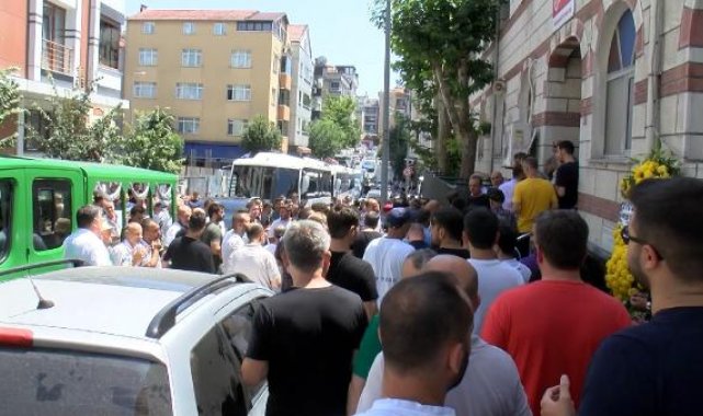 Tekirdağ'da kazada hayatını kaybeden anne ve kızı son yolcuklarına uğurlandı