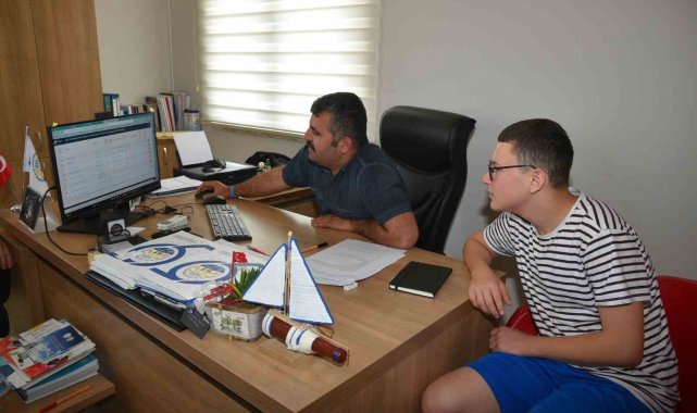 Tercih sürecindeki öğrencilere danışmanlık desteği veriliyor