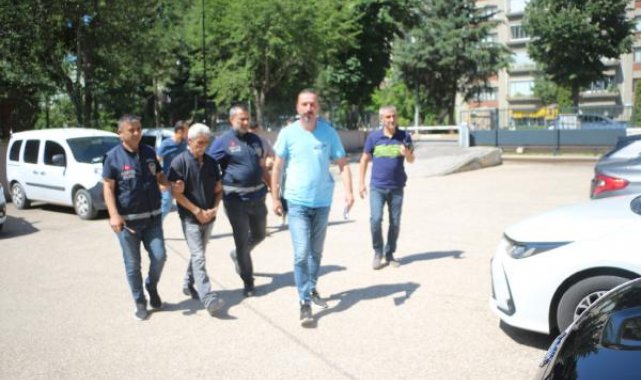 Tokat'ta cinayet şüphelisi aileden baba ve oğlu adliyede