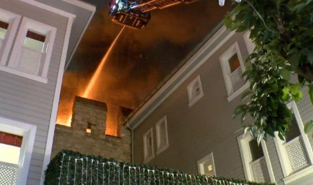 Topkapı Sarayı'nın içindeki tarihi restoranda yangın