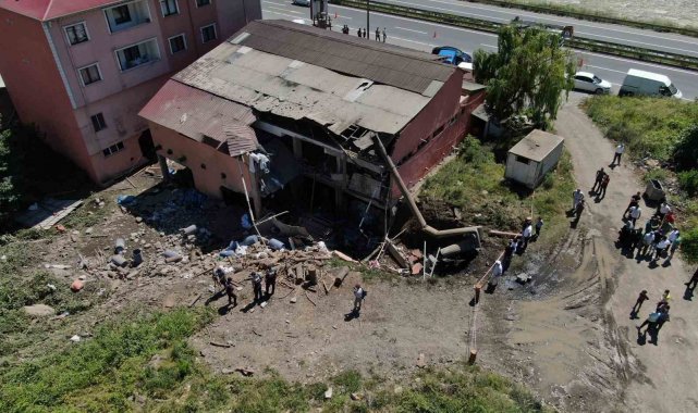 Trabzon'da buhar kazanı patlaması sonrası harabeye dönen iş yeri havadan görüntülendi