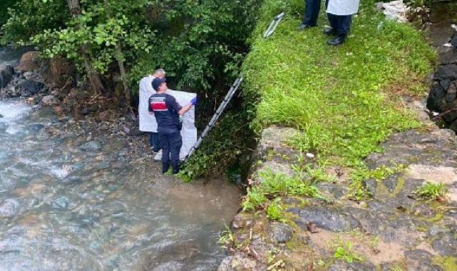 Trabzon'da öldürdüğü taksicinin cesedini dereye atıp kaçmış