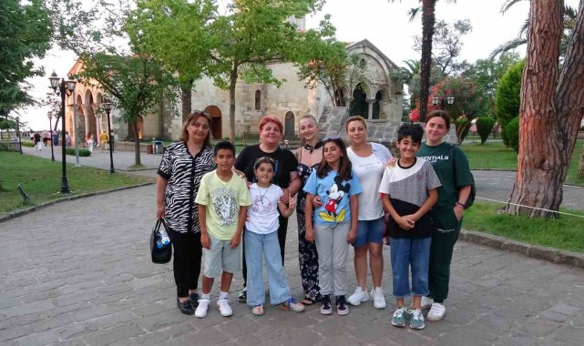 Trabzon'daki Ayasofya Camii'ne yabancı turist ilgisi