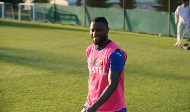 Trabzospor'da Denswil idmanda, ağrı hisseden Fernandez katılmadı