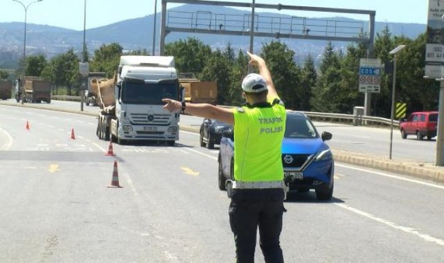 Tuzla'da hafriyat kamyonlarına yönelik denetim
