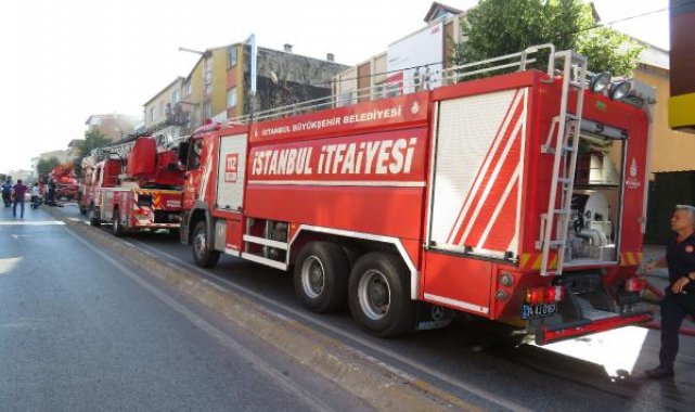 -Ümraniye'de iş yerinde yangın