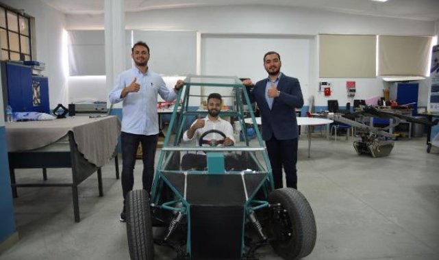 Üniversiteliler, hurda araçların parçalarından hibrit araç geliştirdi